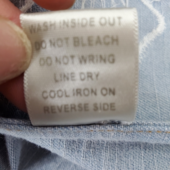 Christopher & Banks jean jacket with floral embroidery size small - Picture 11 of 12